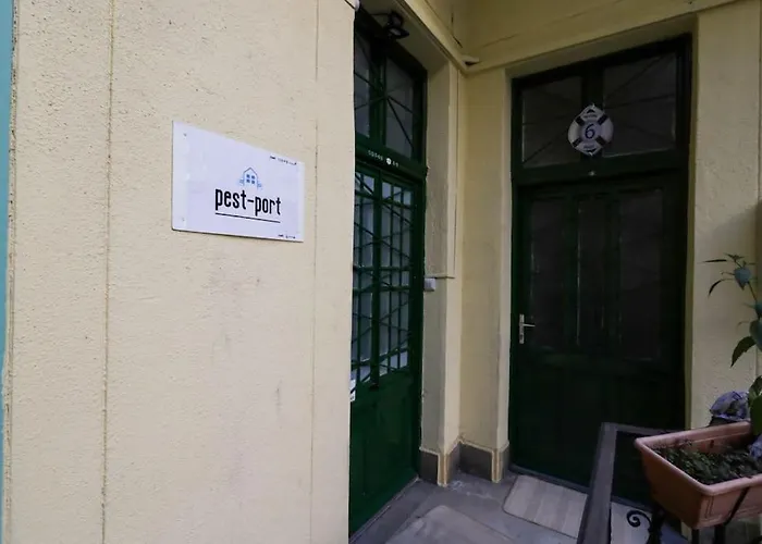 Pest-Port Private Apartment Room-6