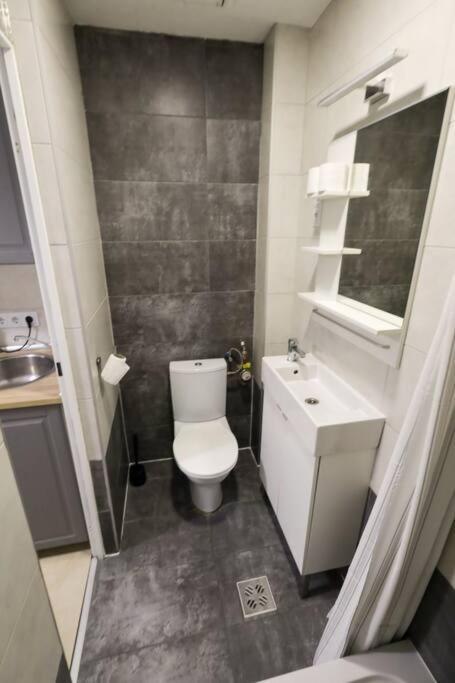 Appartamento Pest-port Private Room-6 *
